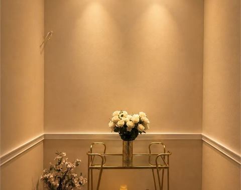 Bloom Skin studio gallery image